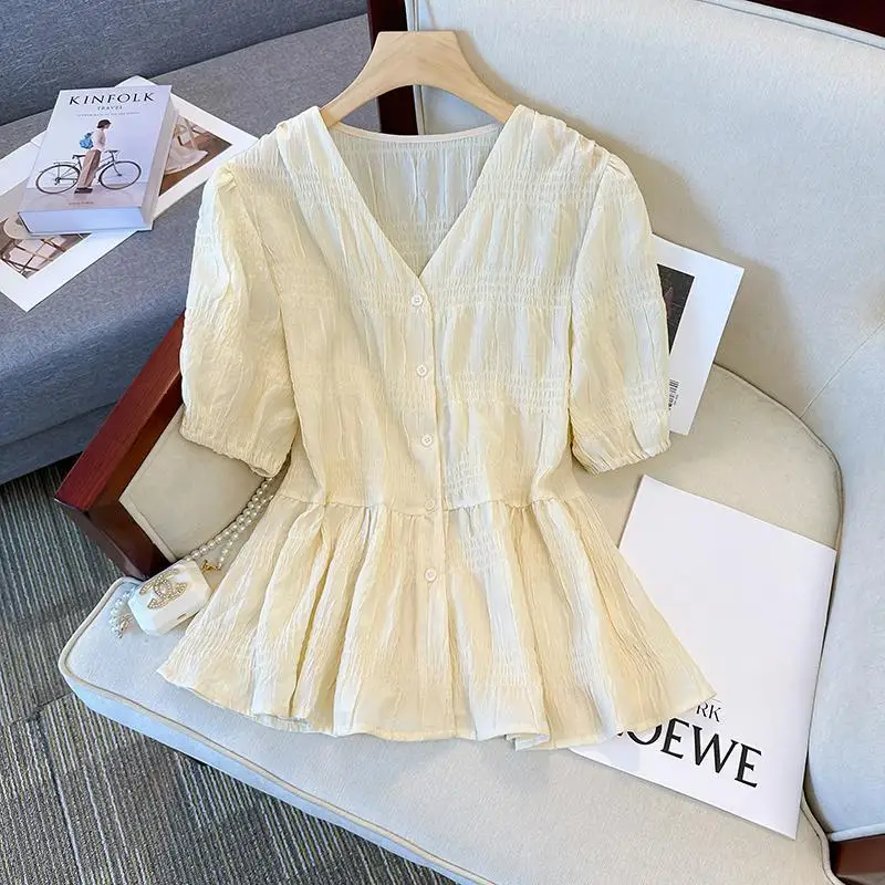 Plus Size Pleated V Neck Loose Korean Blouse New Summer Solid Color All-match Vintage Shirt Tops Casual Fashion Women Clothing
Plus Size Pleated V Neck Loose Korean Blouse New Summer Solid Color All-match Vintage Shirt Tops Casual Fashion Women Clothing