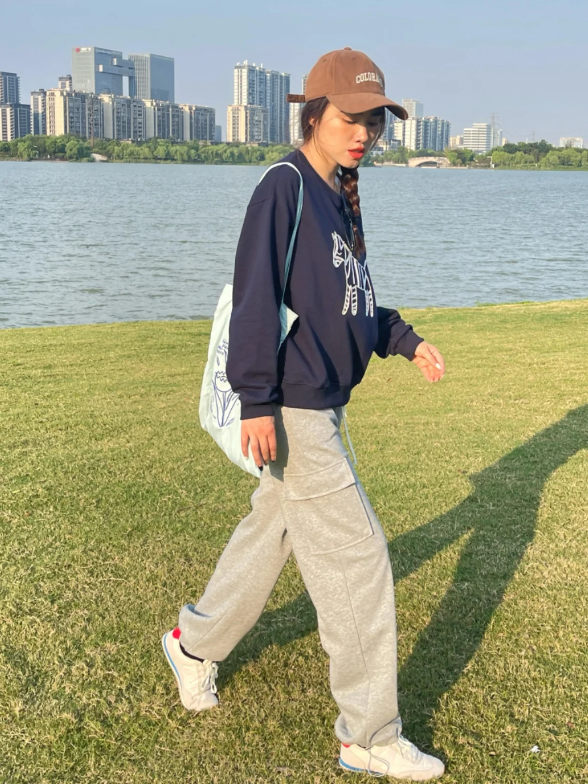 Slimming Elastic Waist Knitted Spor Casual Pants Women's Loose Fit Versatile Decorative kets Korean Sle Straight Leg
Slimming Elastic Waist Knitted Spor Casual Pants Women's Loose Fit Versatile Decorative kets Korean Sle Straight Leg