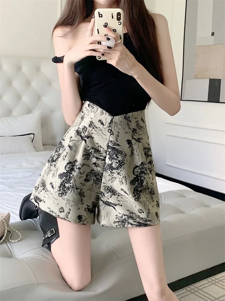 Винтажные черные шорты с рисунком прилива для женщин, повседневные короткие брюки на молнии на талии, осень 2023, новые женские
Винтажные черные шорты с рисунком прилива для женщин, повседневные короткие брюки на молнии на талии, осень 2023, новые женские