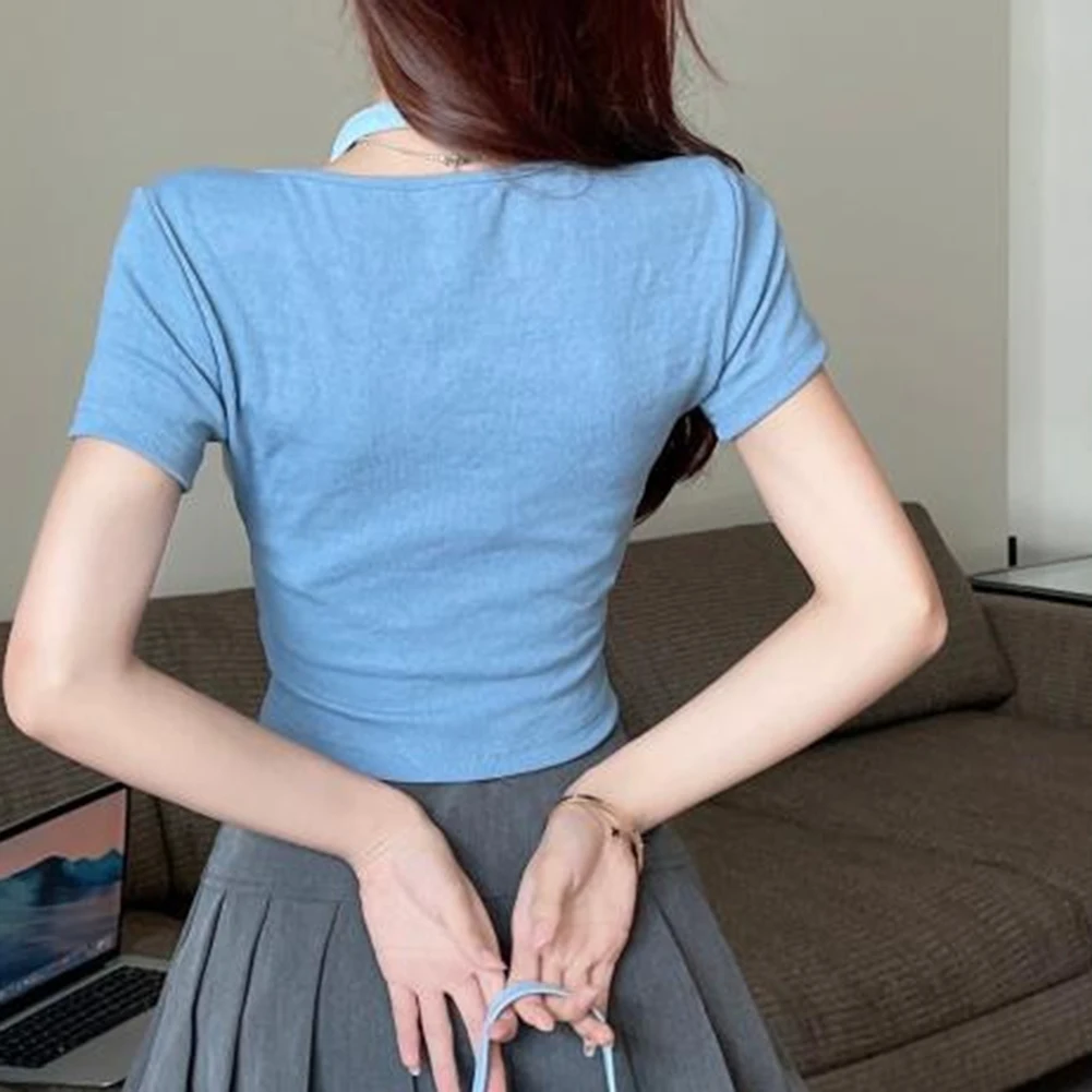 Casual Summer Wear Halter Neck Top Daily Casual Style Contrasting Colors T-shirt Slightly Elastic Versatile Casual
Casual Summer Wear Halter Neck Top Daily Casual Style Contrasting Colors T-shirt Slightly Elastic Versatile Casual