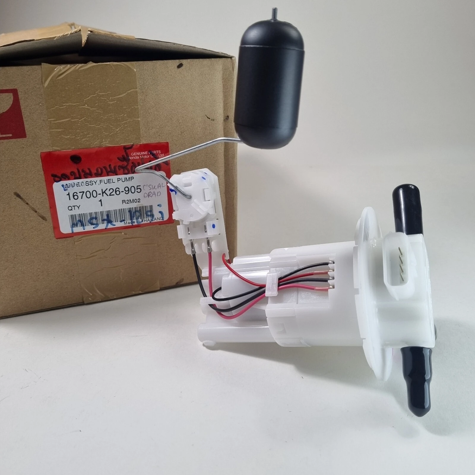 16700-K26-905 High Quality Motocycle Fuel Pump Assembly Oil Pump For GROM 125 2012-2015 MSX 125 2013-2015 2014
16700-K26-905 High Quality Motocycle Fuel Pump Assembly Oil Pump For GROM 125 2012-2015 MSX 125 2013-2015 2014