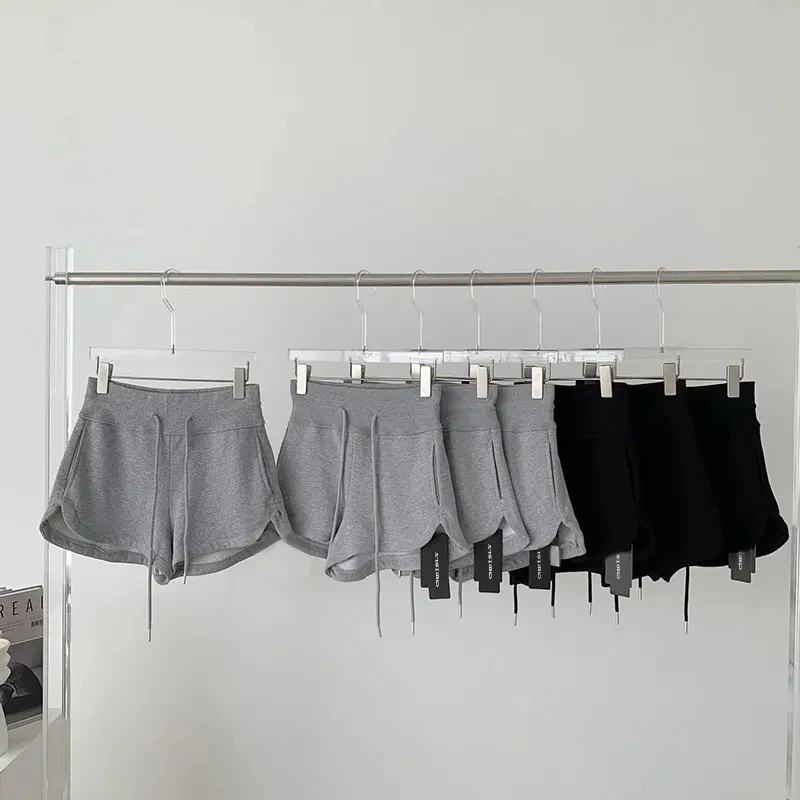 MEXZT Streetwear Black Shorts Women Fashion Pockets Wide Leg Shorts Summer Korean High Waist Baggy Drawstring Sports Short Pants
MEXZT Streetwear Black Shorts Women Fashion Pockets Wide Leg Shorts Summer Korean High Waist Baggy Drawstring Sports Short Pants