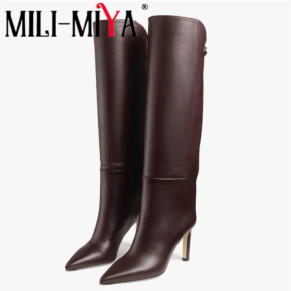 MILI-MIYA Women's New Pointed-Toe Synthetic Leather-Trimmed Wide-Leg Knee-High Boots in Solid Color with Ultra-Thin Heel Big Siz
MILI-MIYA Women's New Pointed-Toe Synthetic Leather-Trimmed Wide-Leg Knee-High Boots in Solid Color with Ultra-Thin Heel Big Siz