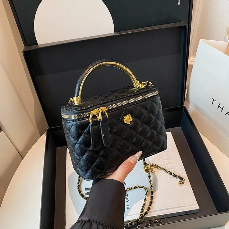 Luxury Four Way Bag For Women Designer Practical Convertible Handbag That Can Be Worn In Four Different Styles
Luxury Four Way Bag For Women Designer Practical Convertible Handbag That Can Be Worn In Four Different Styles