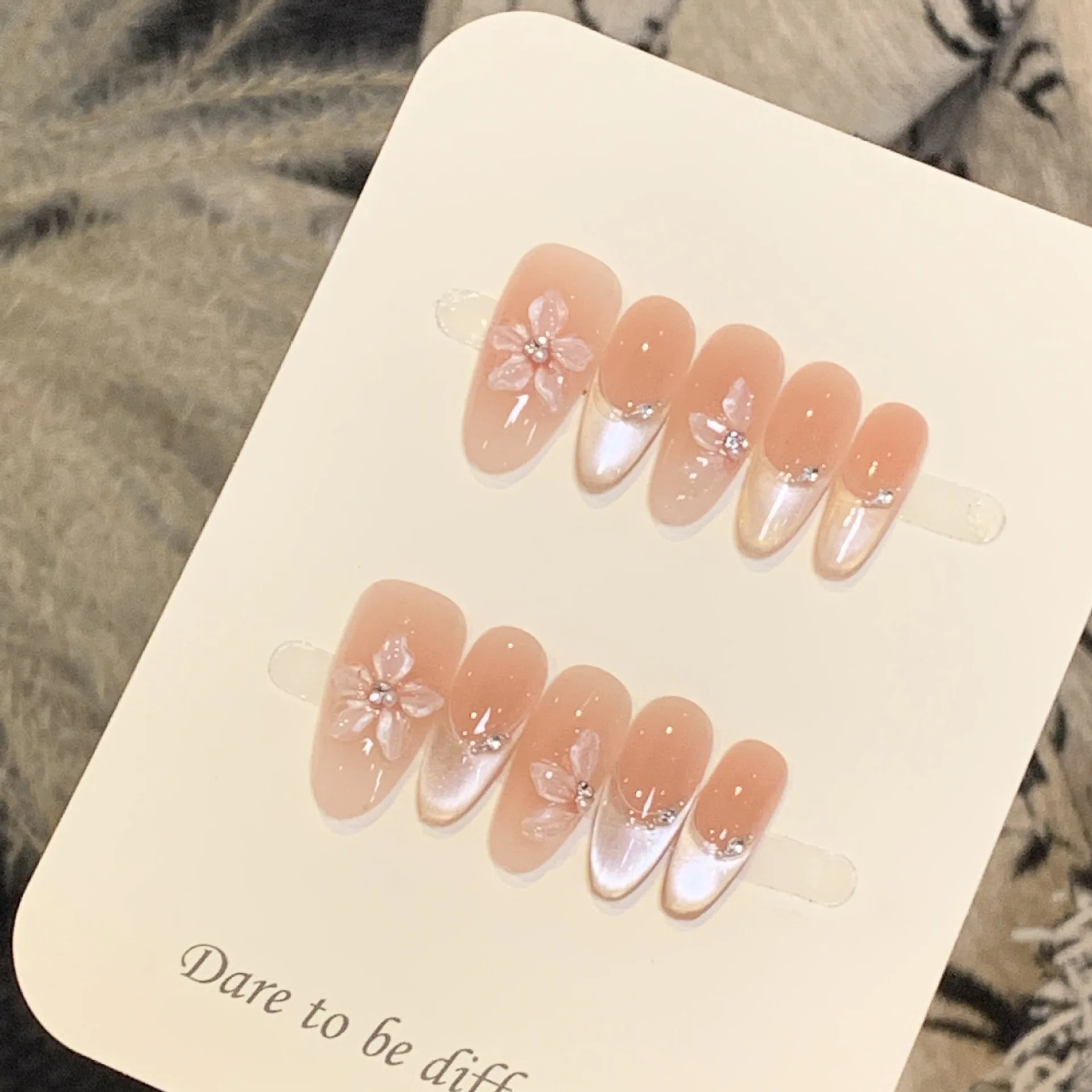 10PCS Handmade Press on Nails with Elliptical 3D Flower and Diamond Design Cat Eye Nail Gradient Broken Diamond French Fake Nail
10PCS Handmade Press on Nails with Elliptical 3D Flower and Diamond Design Cat Eye Nail Gradient Broken Diamond French Fake Nail