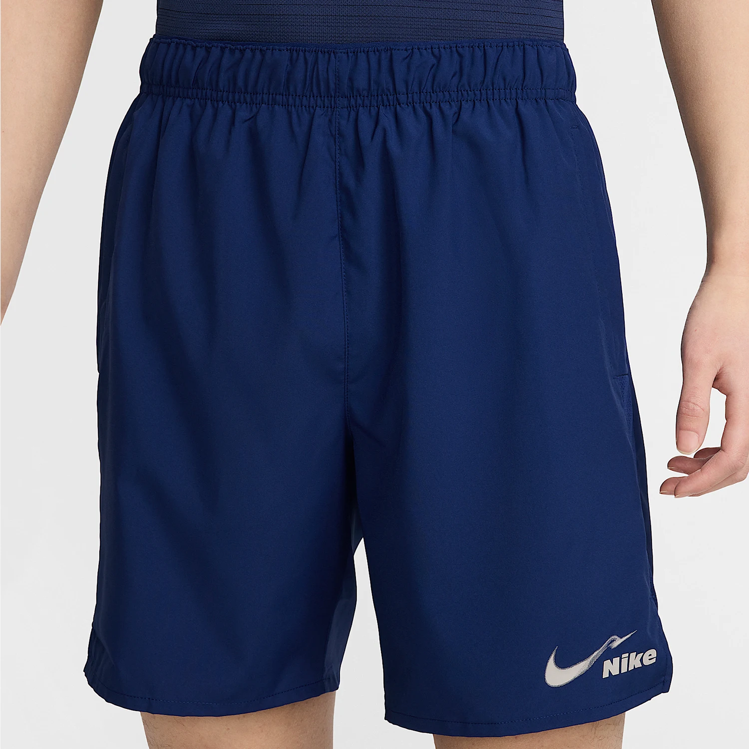 Мужские модные простые трикотажные спортивные шорты Nike Authentic New Season HV4884-492
Мужские модные простые трикотажные спортивные шорты Nike Authentic New Season HV4884-492