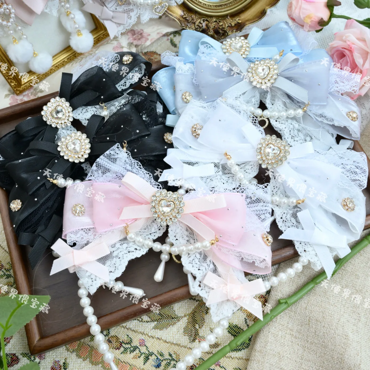 Original Mass-produced Lei Bud Exquisite Rhinestone Headband Subculture Y2k Tianbud Headband Rhinestone Lolita Headband
Original Mass-produced Lei Bud Exquisite Rhinestone Headband Subculture Y2k Tianbud Headband Rhinestone Lolita Headband