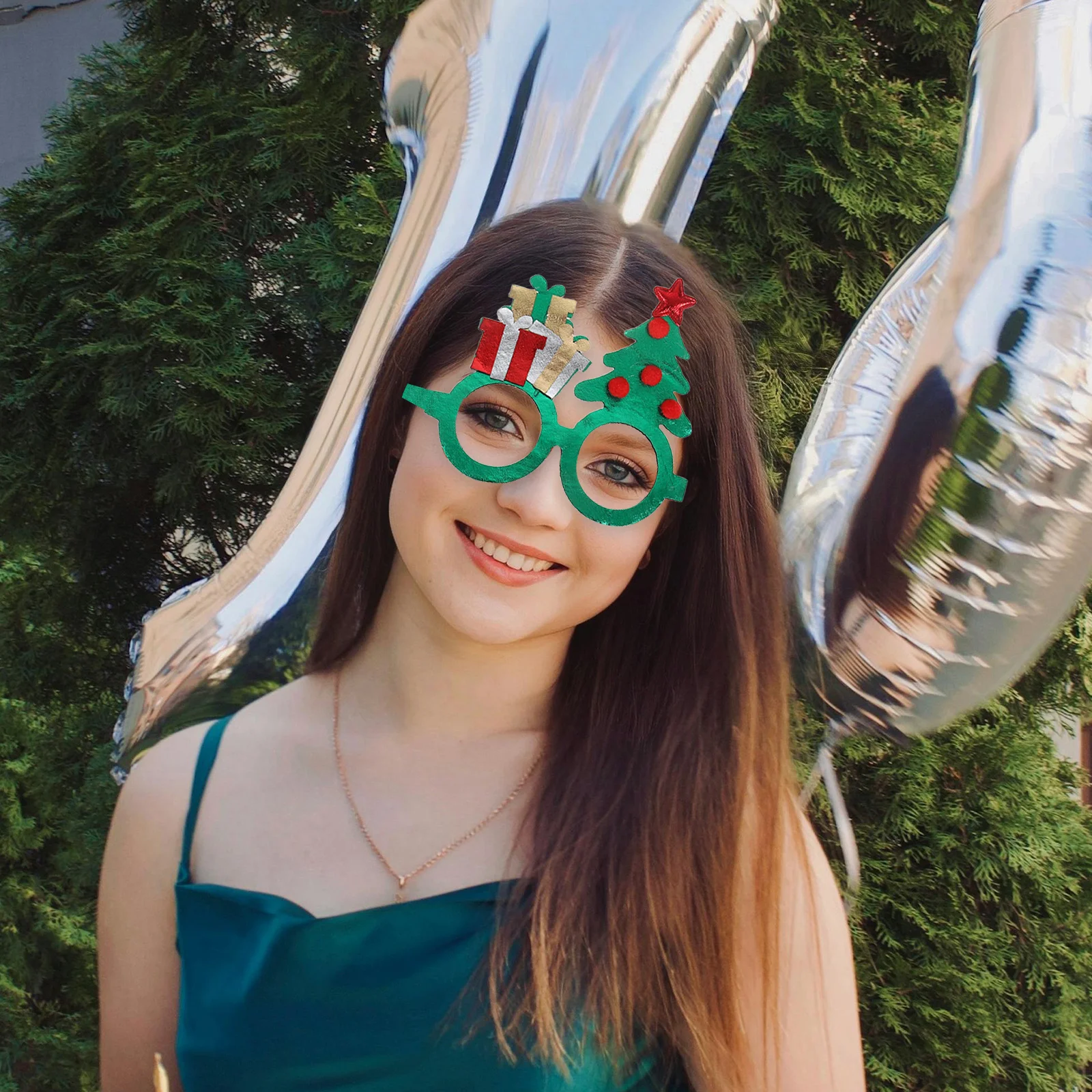 5Pcs Christmas Glasses Frames Festive Tree and Snowflake Patterns Lightweight Party Eyeglasses for New Year Eve Gatherings
5Pcs Christmas Glasses Frames Festive Tree and Snowflake Patterns Lightweight Party Eyeglasses for New Year Eve Gatherings