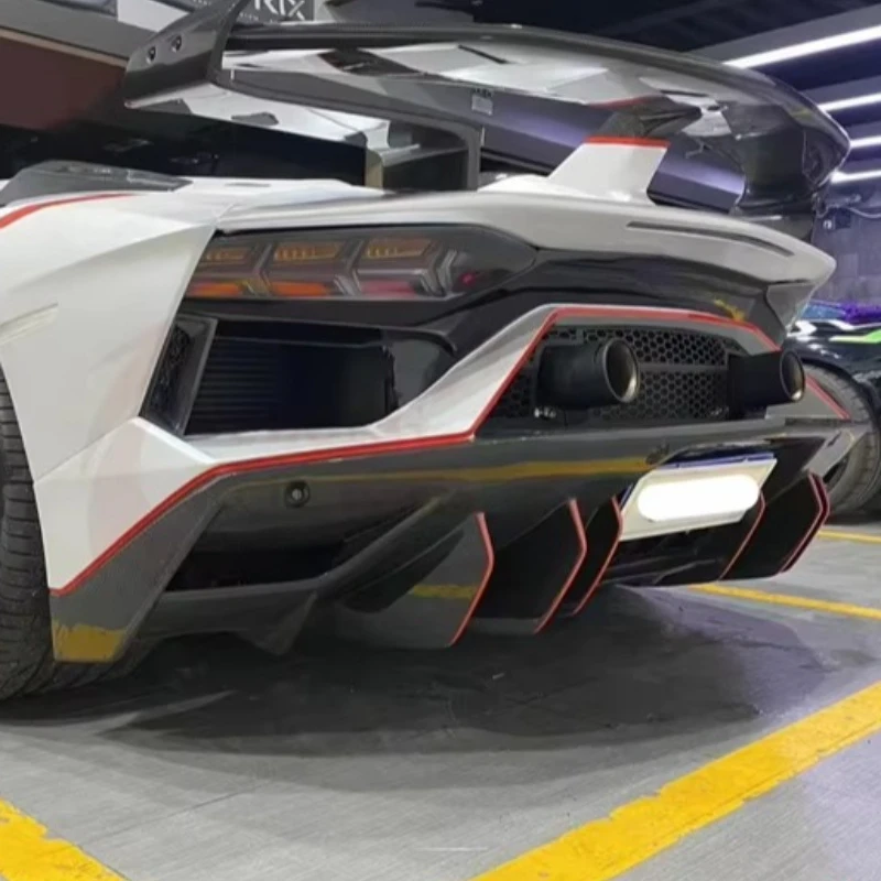 Super Quality SVJ Style Dry Carbon Fiber Rear Bumper New Condition Body Kit Aventador for Lamborghini LP700 LP720
Super Quality SVJ Style Dry Carbon Fiber Rear Bumper New Condition Body Kit Aventador for Lamborghini LP700 LP720