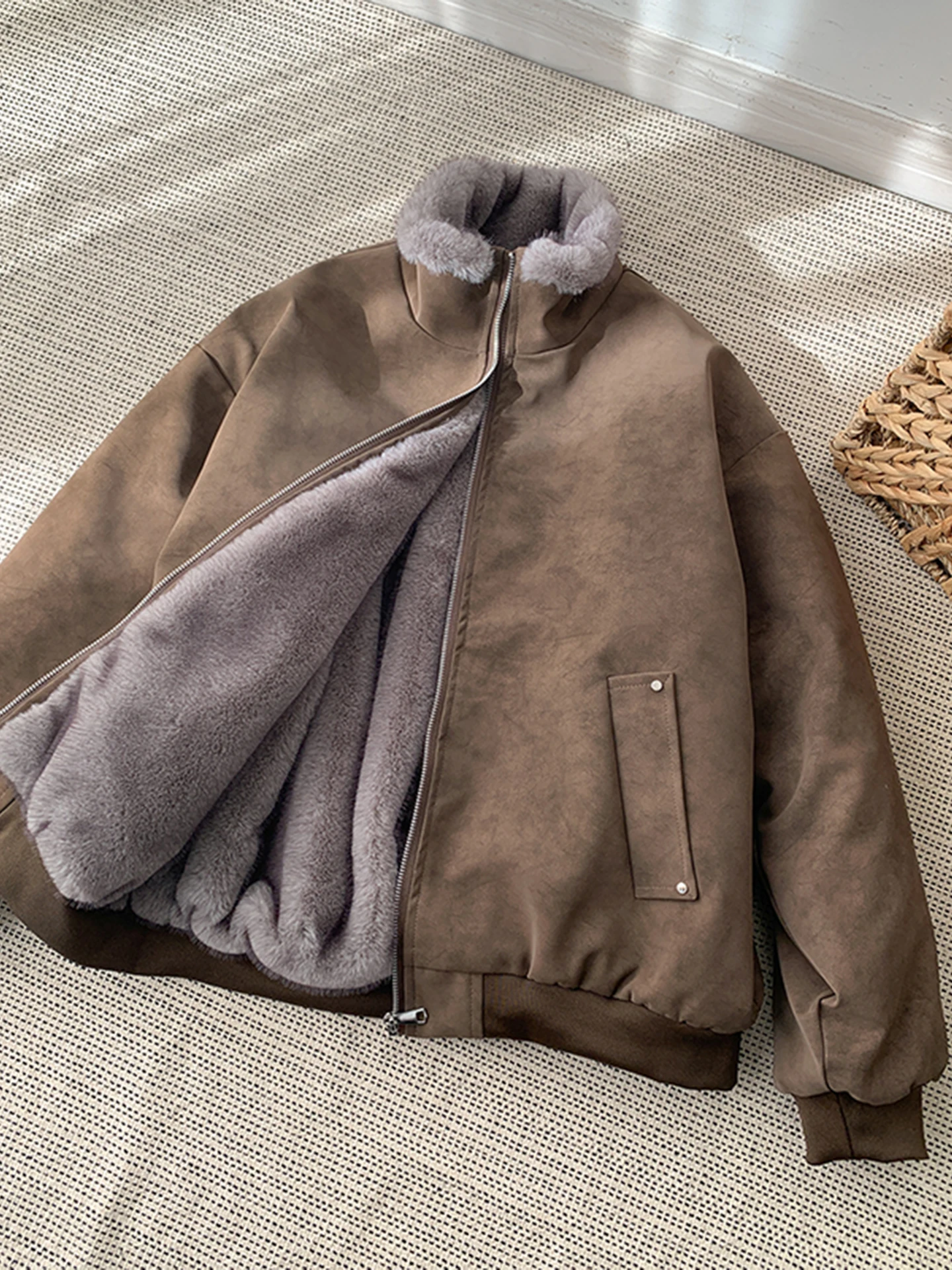 Men's Winter Thiened Fce Lined PU Leather Jaet ort Biker Sle Casual Coat oulder Padded Outfit for Youth
Men's Winter Thiened Fce Lined PU Leather Jaet ort Biker Sle Casual Coat oulder Padded Outfit for Youth