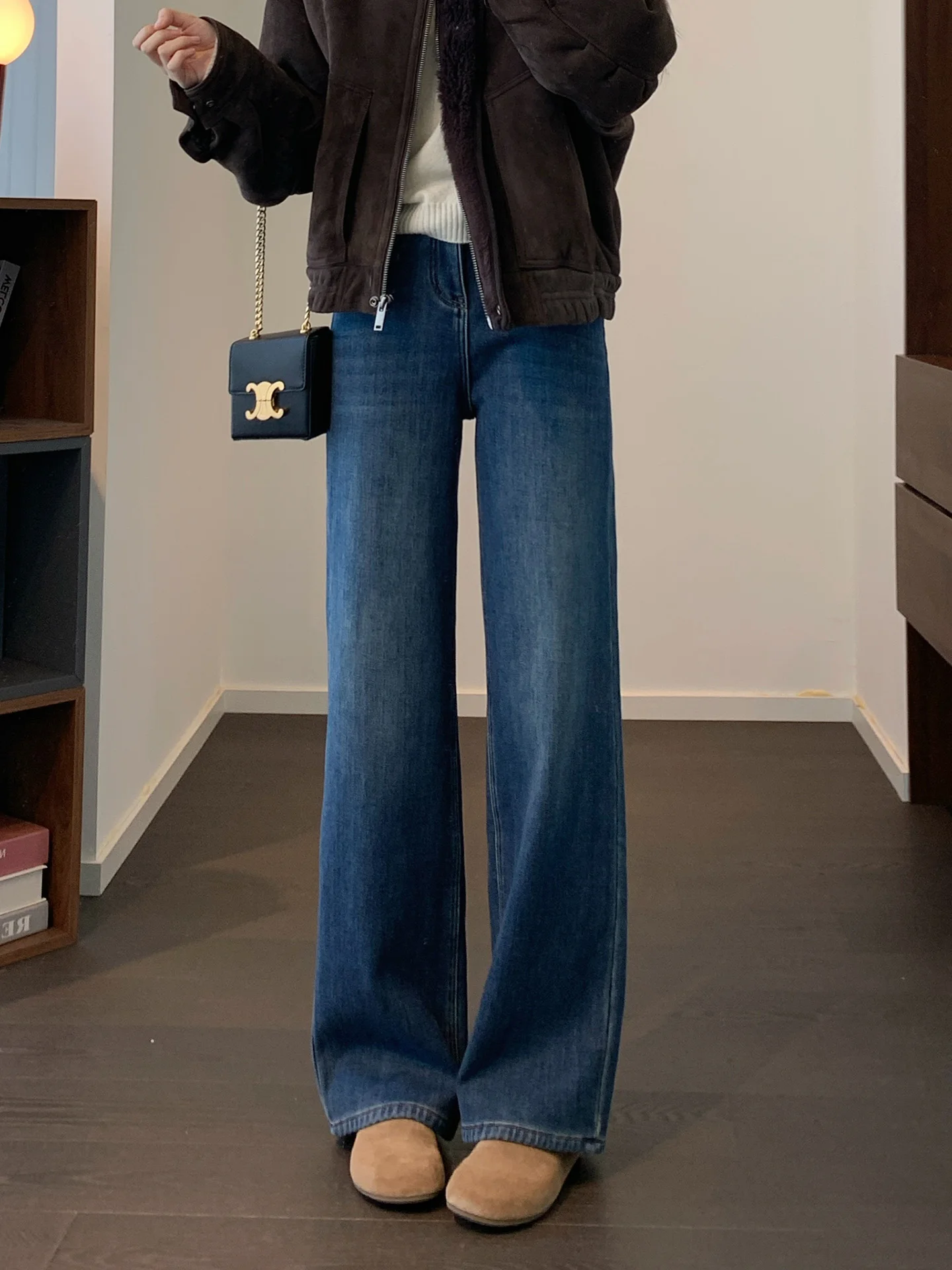 Утепленные джинсы с высокой талией и широкими штанинами для женщин, повседневные, зимние, из денима, Uni Crispirit
Утепленные джинсы с высокой талией и широкими штанинами для женщин, повседневные, зимние, из денима, Uni Crispirit