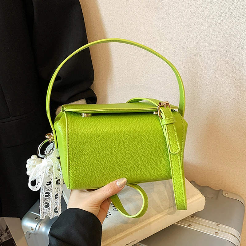 Casual Handheld Commute Box Bag Women Summer New Simple Solid One Shoulder Crossbody Bags Versatile Small Square Handbags
Casual Handheld Commute Box Bag Women Summer New Simple Solid One Shoulder Crossbody Bags Versatile Small Square Handbags