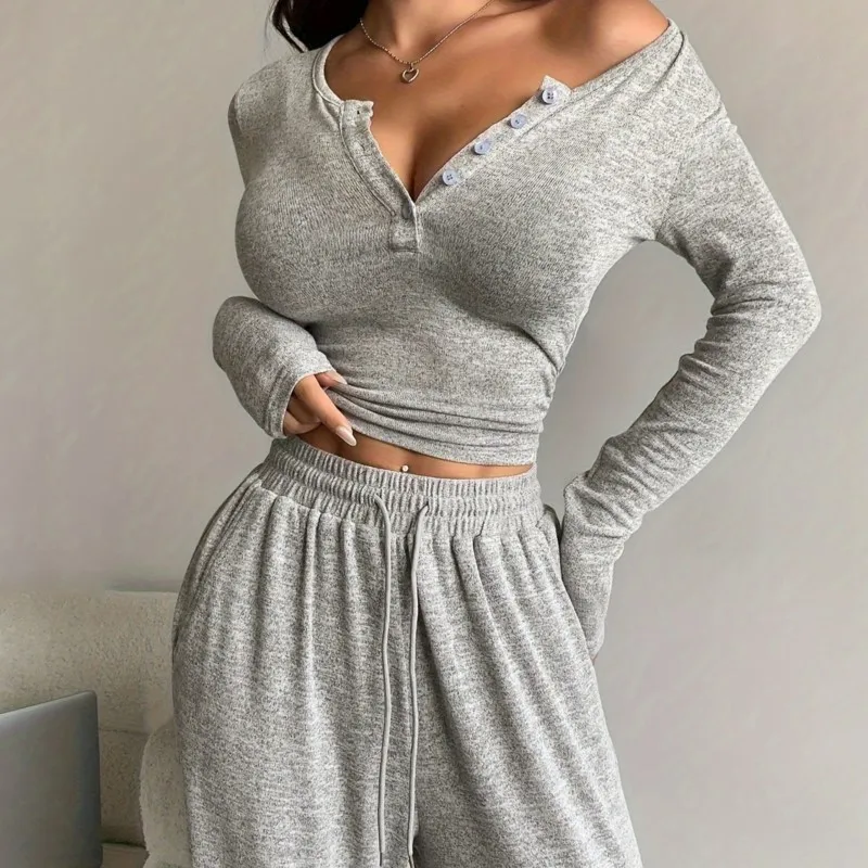 Spring Autumn New Women's Slim Suit Deep V-neck Suit Long-sleeved Button-down Solid Tight-fitting Blouse Trousers Two-piece Sets
Spring Autumn New Women's Slim Suit Deep V-neck Suit Long-sleeved Button-down Solid Tight-fitting Blouse Trousers Two-piece Sets