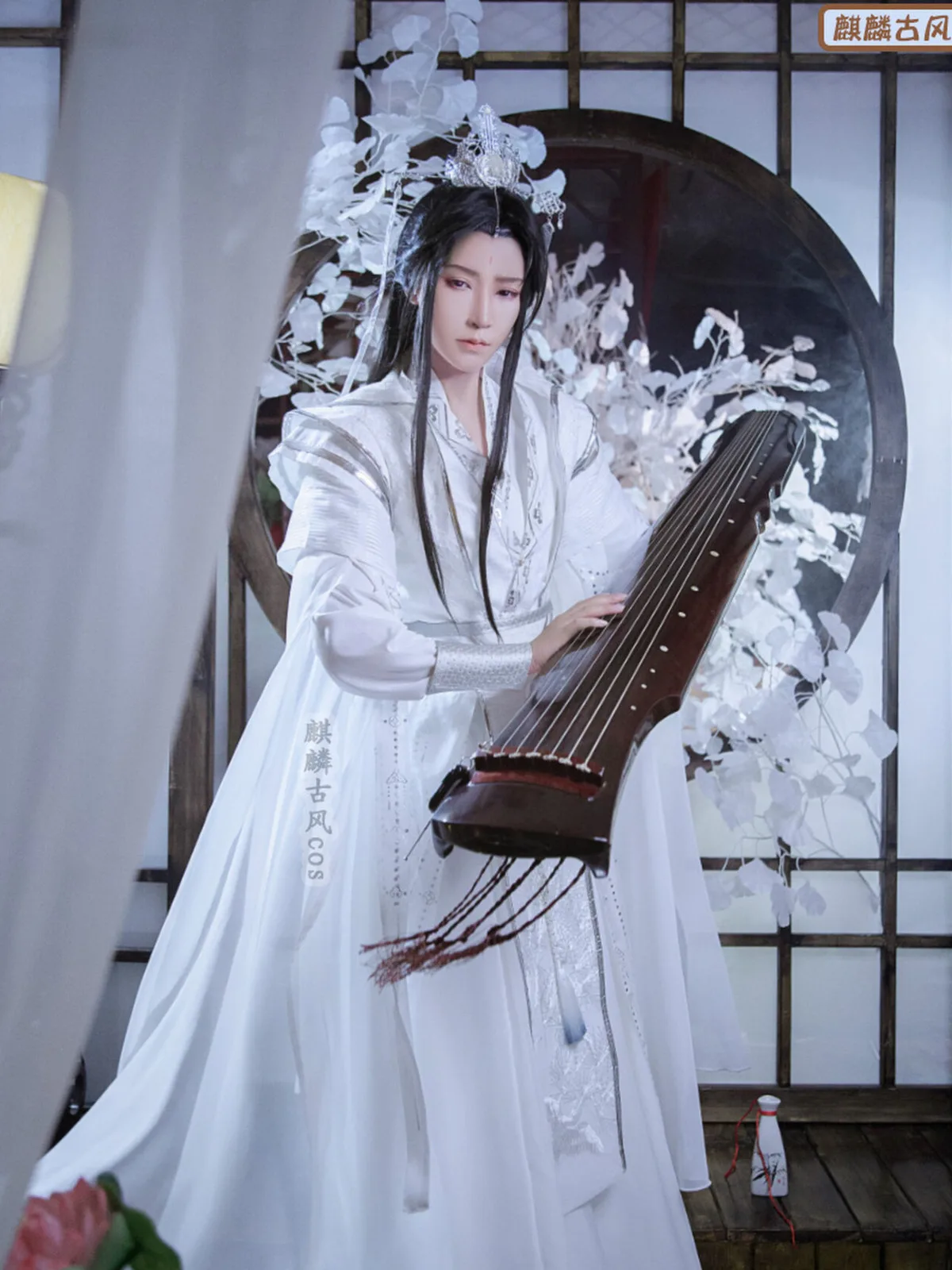 Chu Wannin's cosplay costume: Erha and His White Cat Master Chu Zongshi's ancient-style cosplay outfit, Kirin set
Chu Wannin's cosplay costume: Erha and His White Cat Master Chu Zongshi's ancient-style cosplay outfit, Kirin set