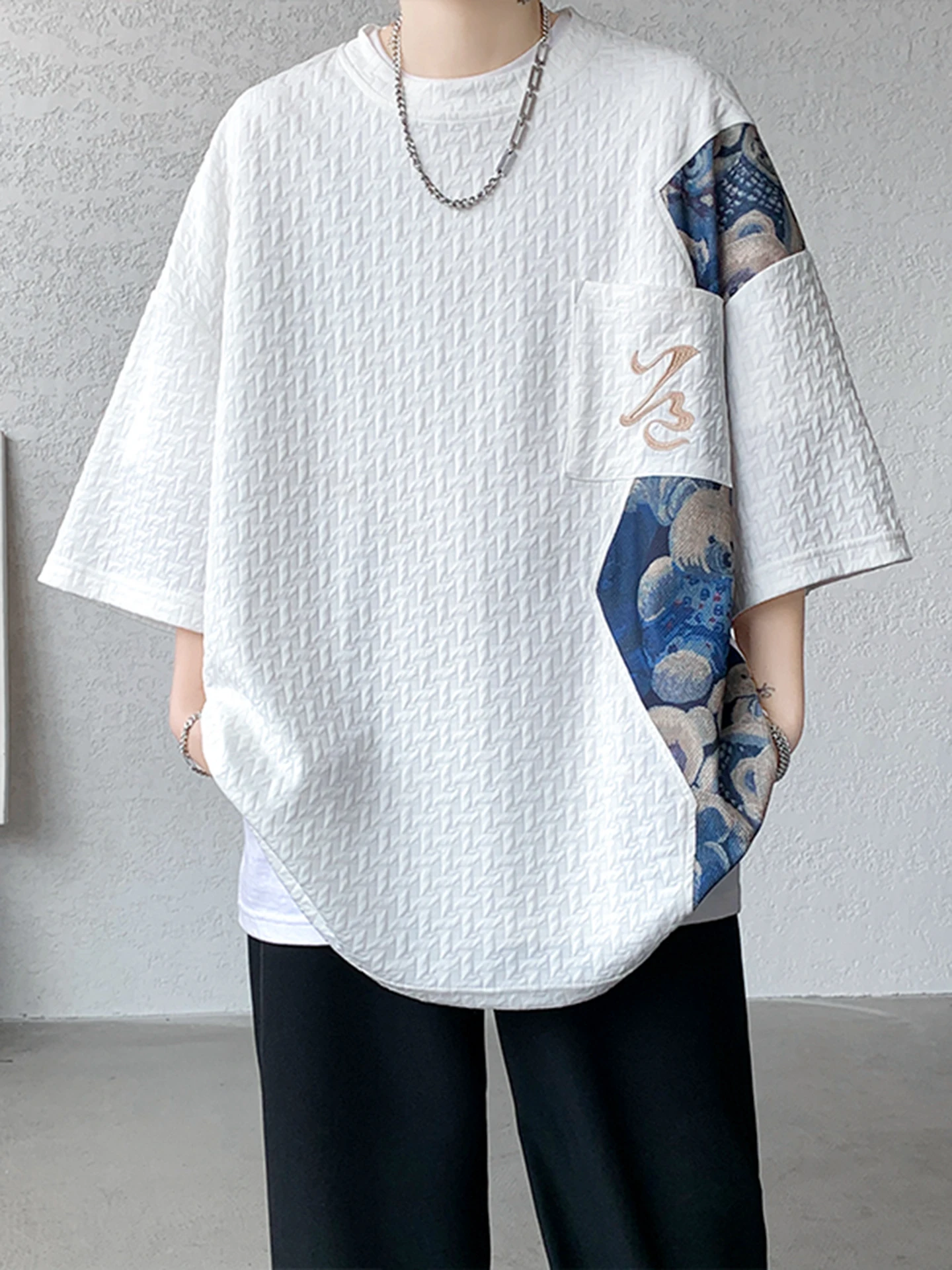 New Chinese Style Bear Print Half Sleeve T-Shirt Men Summer Trendy Loose Large Size Printed Short Sleeve Top Polyester Fiber
New Chinese Style Bear Print Half Sleeve T-Shirt Men Summer Trendy Loose Large Size Printed Short Sleeve Top Polyester Fiber