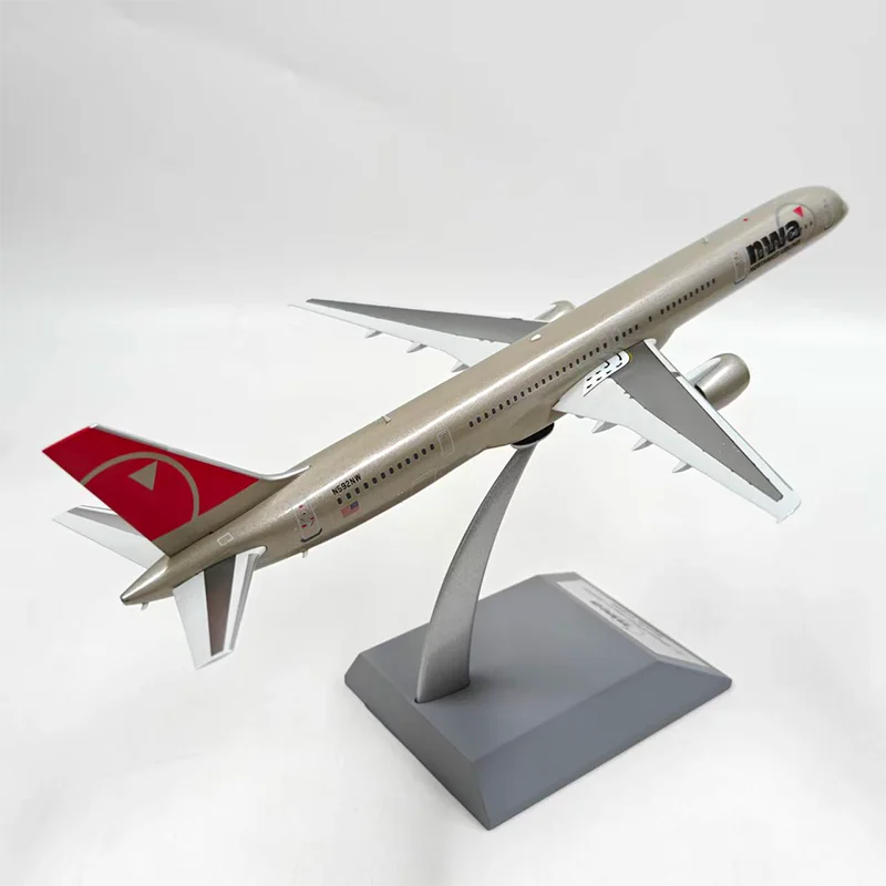 Diecast 1:200 Scale B757-300 N592NW Airplane Alloy Simulation Model Classics Adult Souvenir Gift Static Display
Diecast 1:200 Scale B757-300 N592NW Airplane Alloy Simulation Model Classics Adult Souvenir Gift Static Display