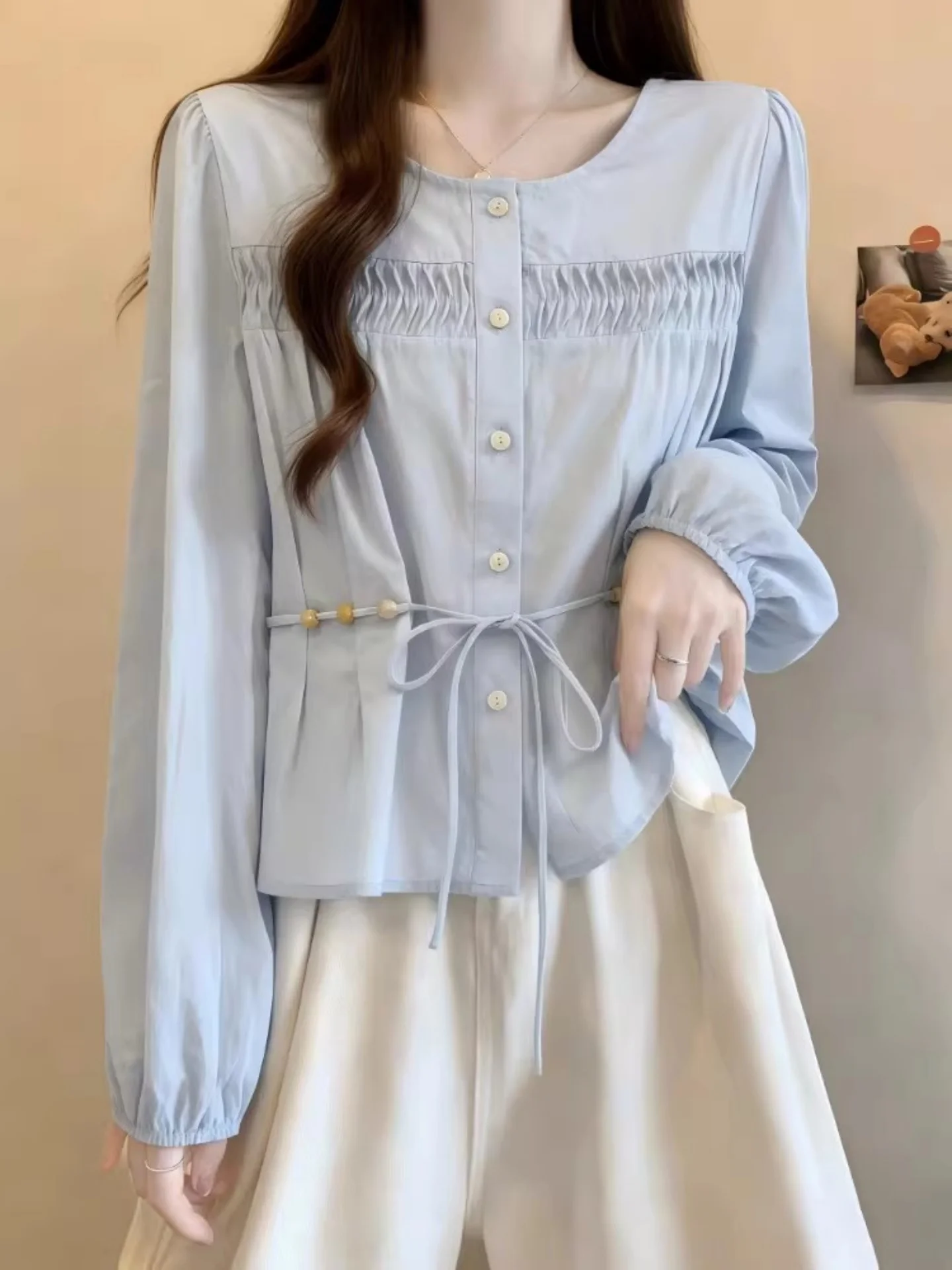 Chic Blue Long Sve irt Women's Beautiful Beaded Waist-Cinching Top Korean Sle Loose Fit Commute Wind Spring irt
Chic Blue Long Sve irt Women's Beautiful Beaded Waist-Cinching Top Korean Sle Loose Fit Commute Wind Spring irt