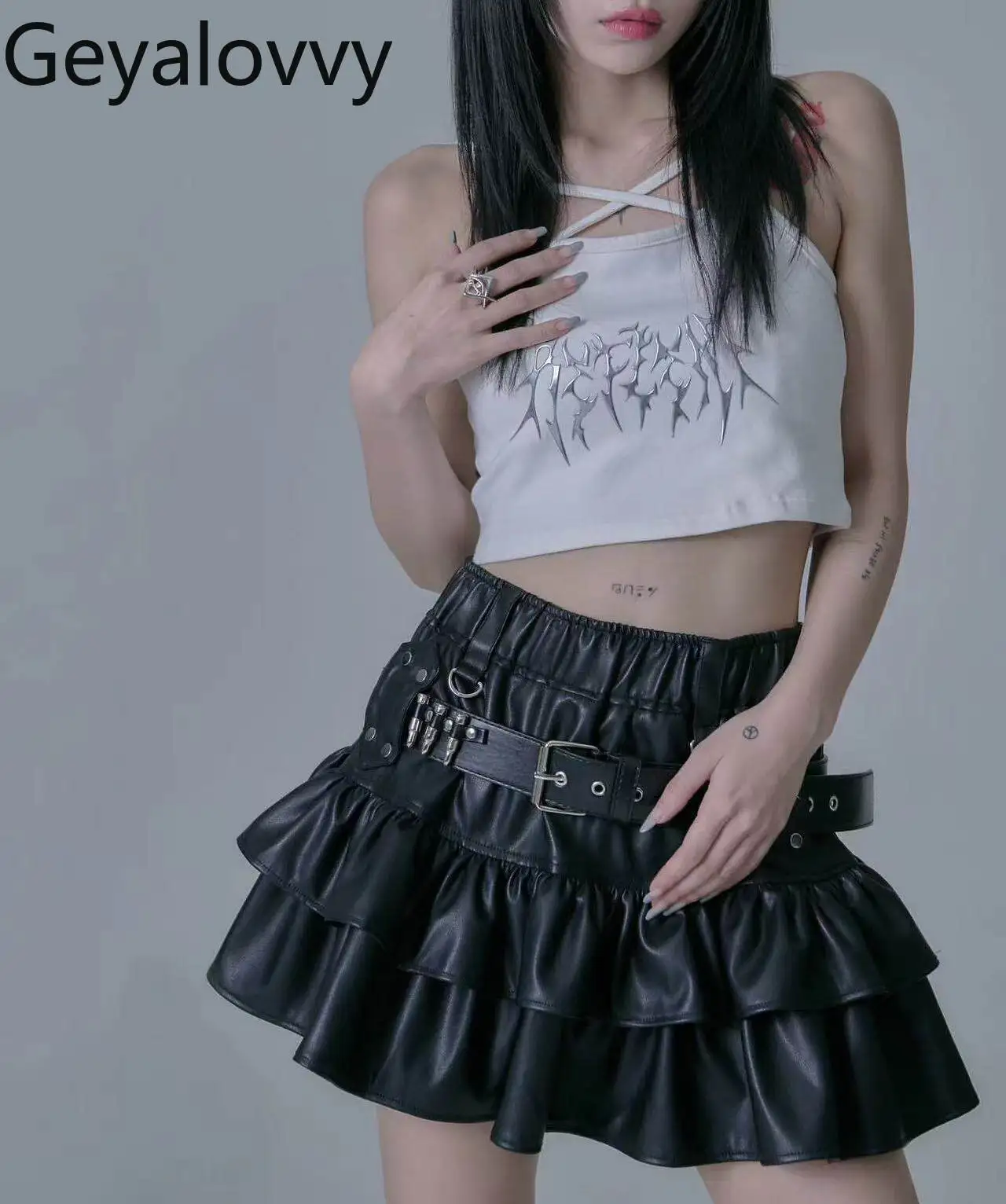 2026 New Arrival Hot Girl Y2k Cake Layer Short Skirt Subculture Dark Punk Style High Waist Belt Leather Denim Mini Skirts
2026 New Arrival Hot Girl Y2k Cake Layer Short Skirt Subculture Dark Punk Style High Waist Belt Leather Denim Mini Skirts