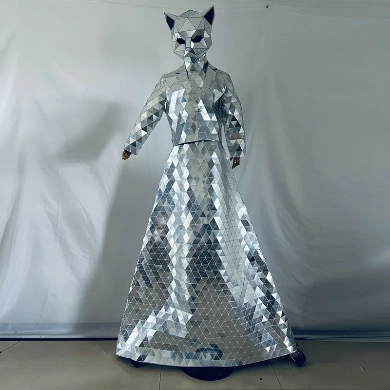 Ladies Silver Mirror Costume Stilts Walker Reflective Dress Animal Mask Cosplay Stage Performance costume de danse moderne
Ladies Silver Mirror Costume Stilts Walker Reflective Dress Animal Mask Cosplay Stage Performance costume de danse moderne