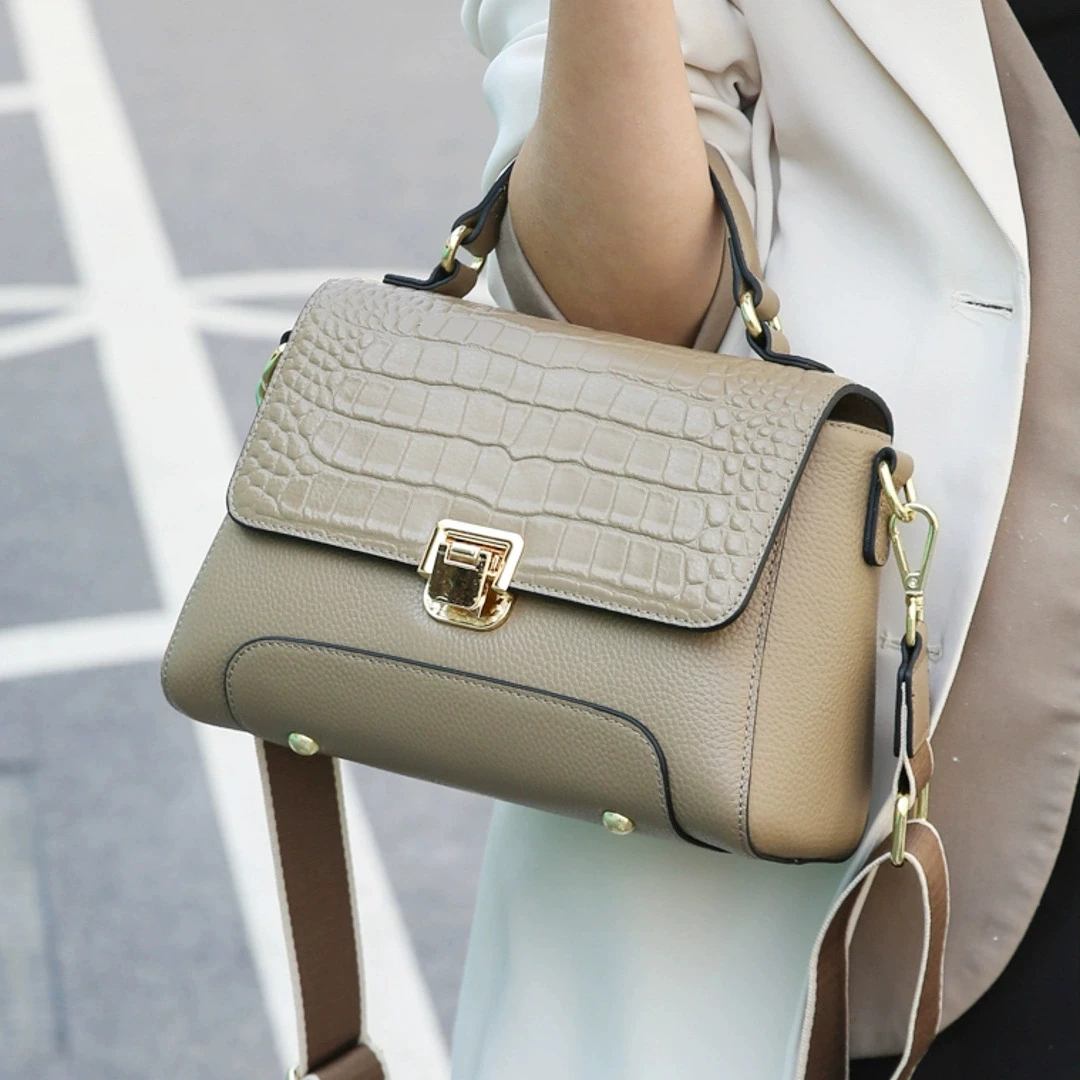 Сумка из натуральной кожи с узором аллигатора, маленькая большая сумка из коровьей кожи, женская модная сумка через плечо или женская сумка-мессенджер
Сумка из натуральной кожи с узором аллигатора, маленькая большая сумка из коровьей кожи, женская модная сумка через плечо или женская сумка-мессенджер