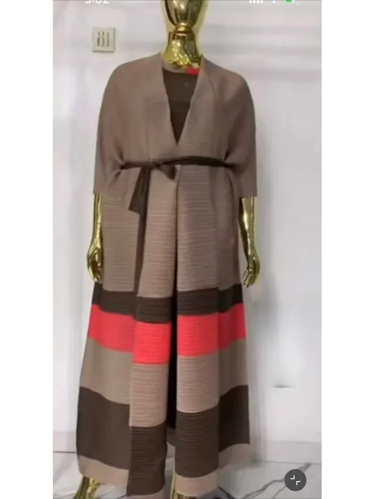 Miyake Pleated Splicing Colors Two Pieces Dress Sets Women New Year Designer Abaya Fashion Elegant Loose Size Average Bat Suits
Miyake Pleated Splicing Colors Two Pieces Dress Sets Women New Year Designer Abaya Fashion Elegant Loose Size Average Bat Suits