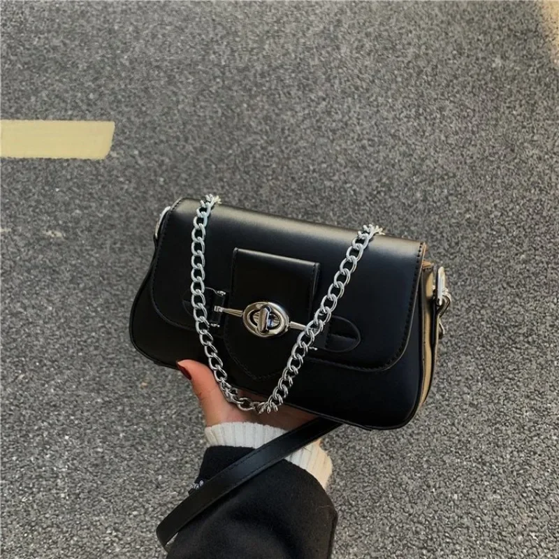 Classic High End Ladies Tote Bag Leather Elegant Vintage Trendy Crossbody Messenger Handbag
Classic High End Ladies Tote Bag Leather Elegant Vintage Trendy Crossbody Messenger Handbag