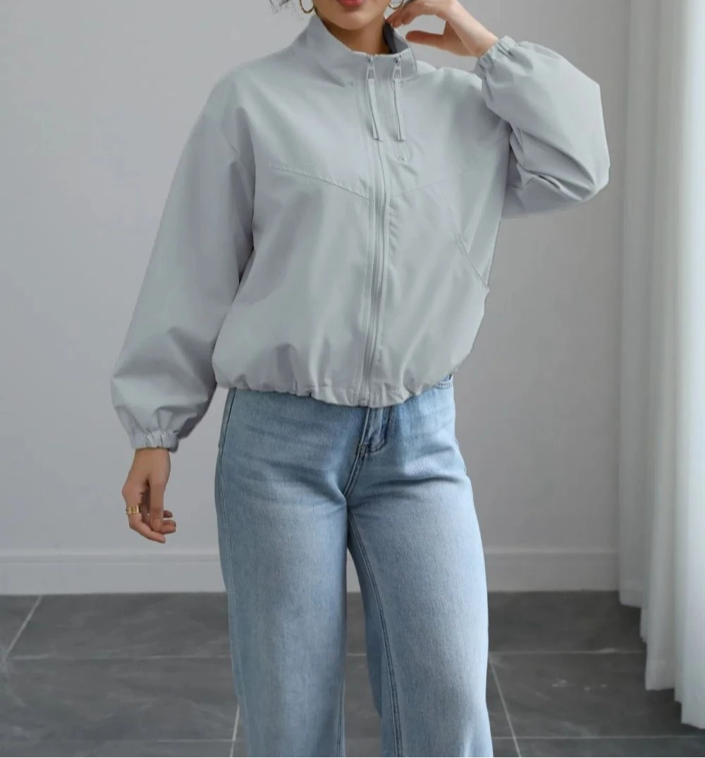 2025 Autumn New Style Women's Fashion Waterproof Overcoat with Short Sleeve and Stand-Up Collar, Lightweight Jacket
2025 Autumn New Style Women's Fashion Waterproof Overcoat with Short Sleeve and Stand-Up Collar, Lightweight Jacket