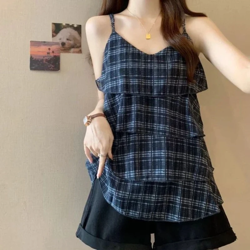 Plaid Sleeveless Top With Ruffled Layers For Women Casual Summer Wear Office Friendly Style
Plaid Sleeveless Top With Ruffled Layers For Women Casual Summer Wear Office Friendly Style