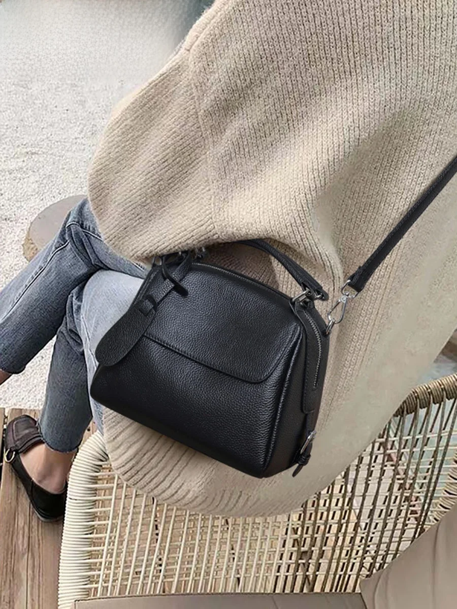 GIEVSZHE Commuter Bag 2023 Autumn New Sle Women's Genuine Leather Single oulder Slant Cross Small Square Bag Luxury Sensa...
GIEVSZHE Commuter Bag 2023 Autumn New Sle Women's Genuine Leather Single oulder Slant Cross Small Square Bag Luxury Sensa...