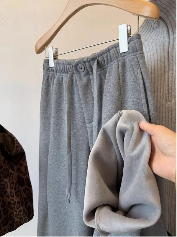 Широкие брюки больших размеров с широкими штанинами, утепленные, на шнурке, повседневные, для мужчин и женщин, осенне-зимние, удобные, свободного кроя
Широкие брюки больших размеров с широкими штанинами, утепленные, на шнурке, повседневные, для мужчин и женщин, осенне-зимние, удобные, свободного кроя