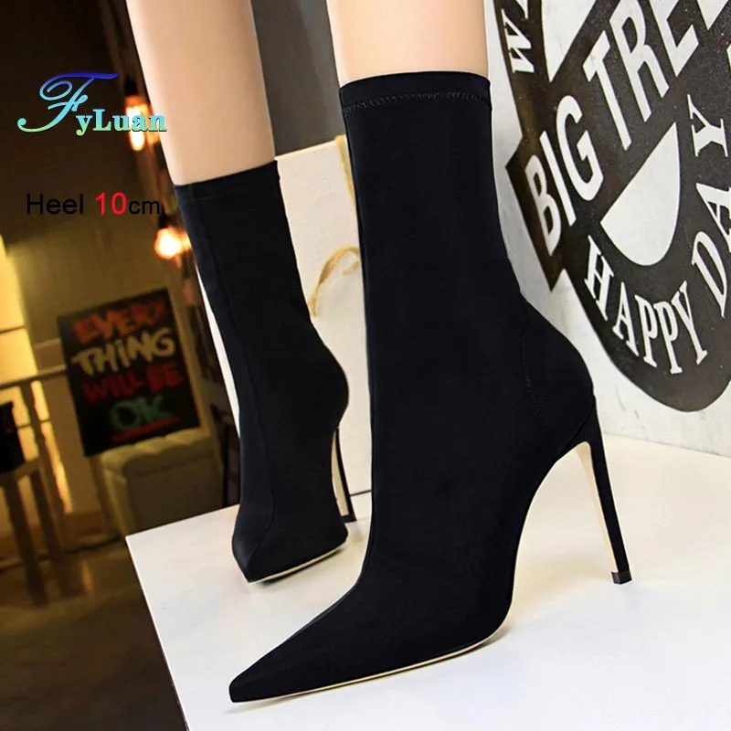 Эластичные короткие ботинки с острым носком, модная женская обувь, однотонные ботильоны на шпильке для ночного клуба, пикантные женские ботинки
Эластичные короткие ботинки с острым носком, модная женская обувь, однотонные ботильоны на шпильке для ночного клуба, пикантные женские ботинки