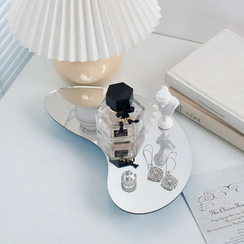Acrylic Storage Tray, Black Mirror Reflection Ins Jewelry Plate Simple Incense Smoked Base, Photo Props Tray, Elegant Design 121
Acrylic Storage Tray, Black Mirror Reflection Ins Jewelry Plate Simple Incense Smoked Base, Photo Props Tray, Elegant Design 121