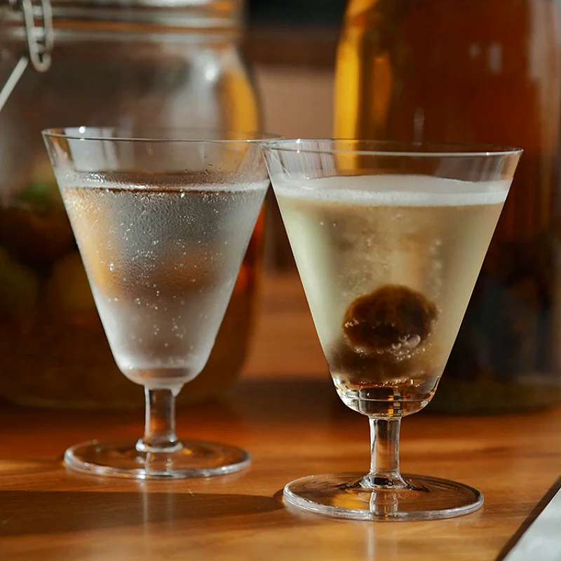 2PCS Japanese Martini Glasses Cups Small Cocktail Glass Cups Triangle Martini Glasses Cup Transparent Goblet Glass Cup Bar Tool
2PCS Japanese Martini Glasses Cups Small Cocktail Glass Cups Triangle Martini Glasses Cup Transparent Goblet Glass Cup Bar Tool
