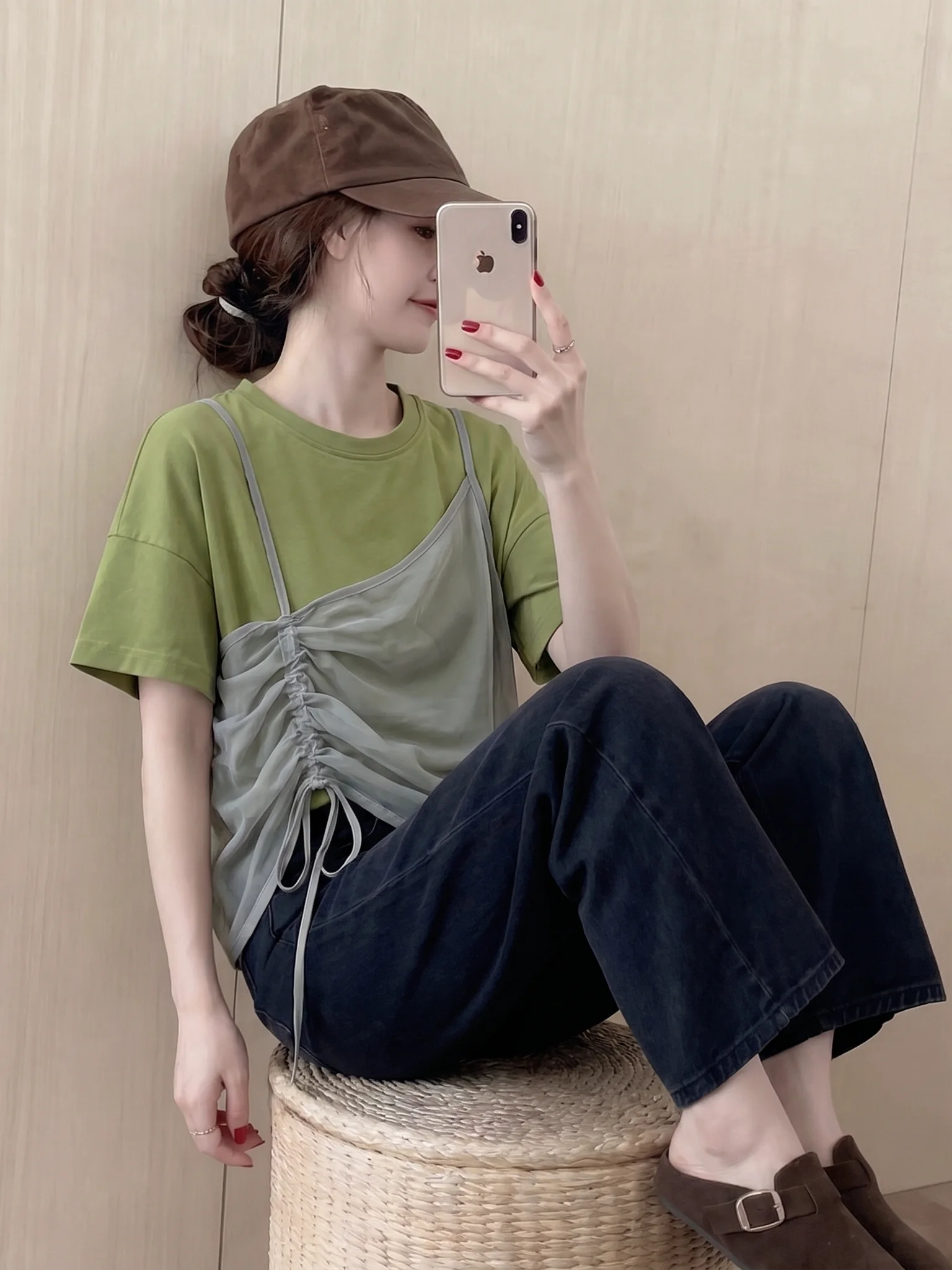 Gray Unique Fake Two-Piece Short Sleeve T-Shirt Women's Loose Summer Top CleanFit Style Drawstring round Neck Pure Color
Gray Unique Fake Two-Piece Short Sleeve T-Shirt Women's Loose Summer Top CleanFit Style Drawstring round Neck Pure Color