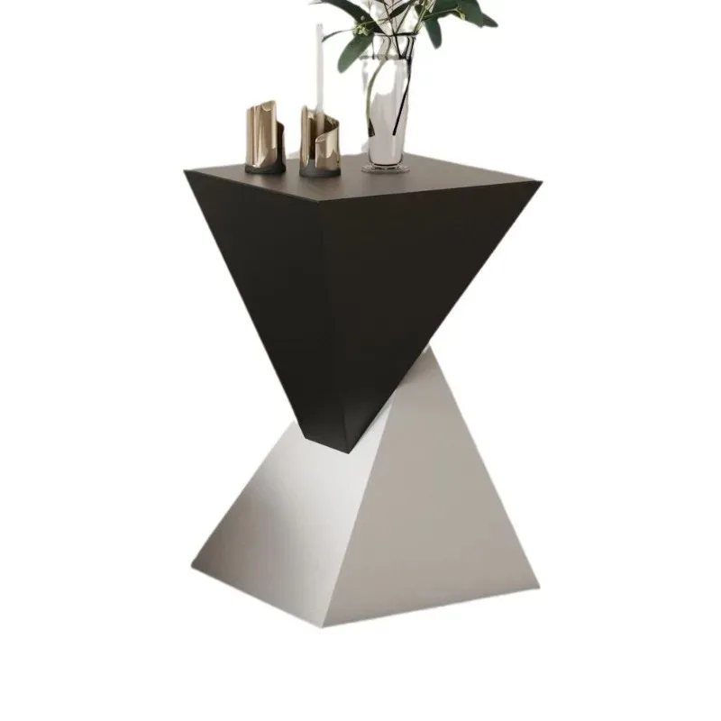 Living room creative small table, cream bedroom sofa corner table, light high-end coffee table, flower stand modern simple
Living room creative small table, cream bedroom sofa corner table, light high-end coffee table, flower stand modern simple