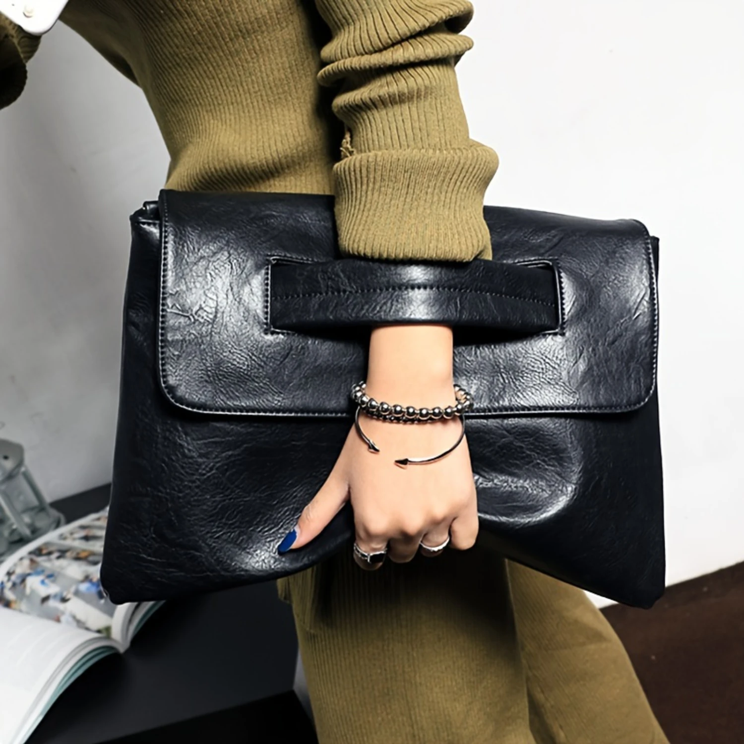 Womens Fashion Large Capacity Briefcase, Casual Style PU Leather, Versatile Shoulder & Crossbody Bag, Chic Envelope Clutch, Han
Womens Fashion Large Capacity Briefcase, Casual Style PU Leather, Versatile Shoulder & Crossbody Bag, Chic Envelope Clutch, Han