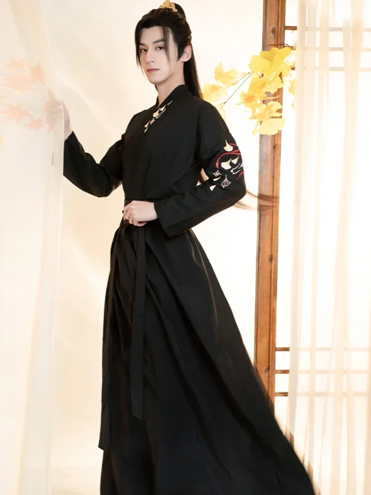 Chinese Hanfu Dress Retro Traditional Embroidery Costume Men Tang Dynasty Classical Stage Clothes Robe Kimono Swordsman Clothing
Chinese Hanfu Dress Retro Traditional Embroidery Costume Men Tang Dynasty Classical Stage Clothes Robe Kimono Swordsman Clothing
