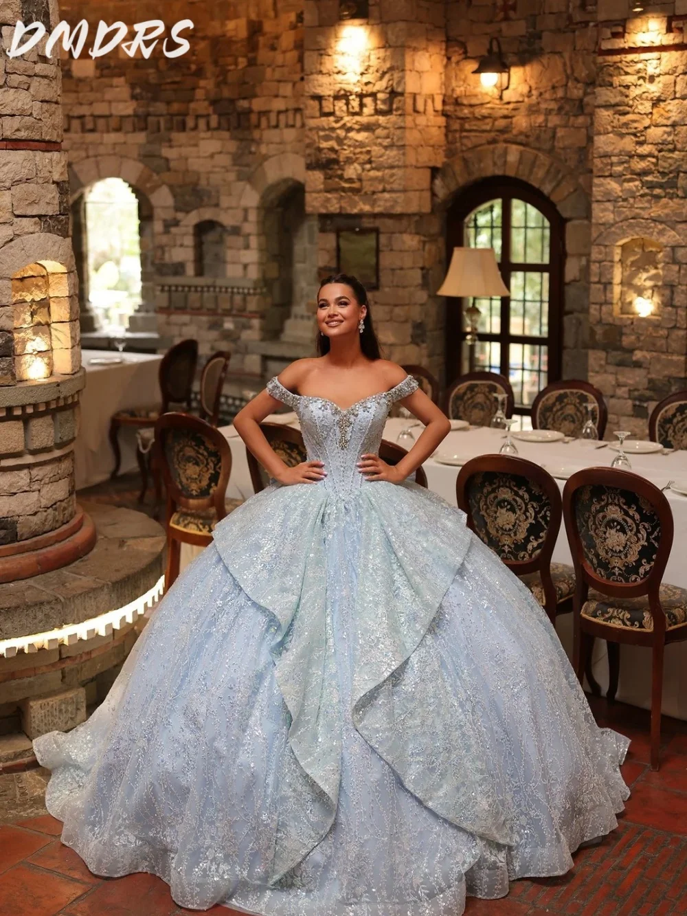 Очаровательное платье Quinceanera с открытыми плечами, элегантное кружевное вечернее платье 2024, сверкающее вечернее платье для выпускного вечера с короткими рукавами, 16 на заказ
Очаровательное платье Quinceanera с открытыми плечами, элегантное кружевное вечернее платье 2024, сверкающее вечернее платье для выпускного вечера с короткими рукавами, 16 на заказ