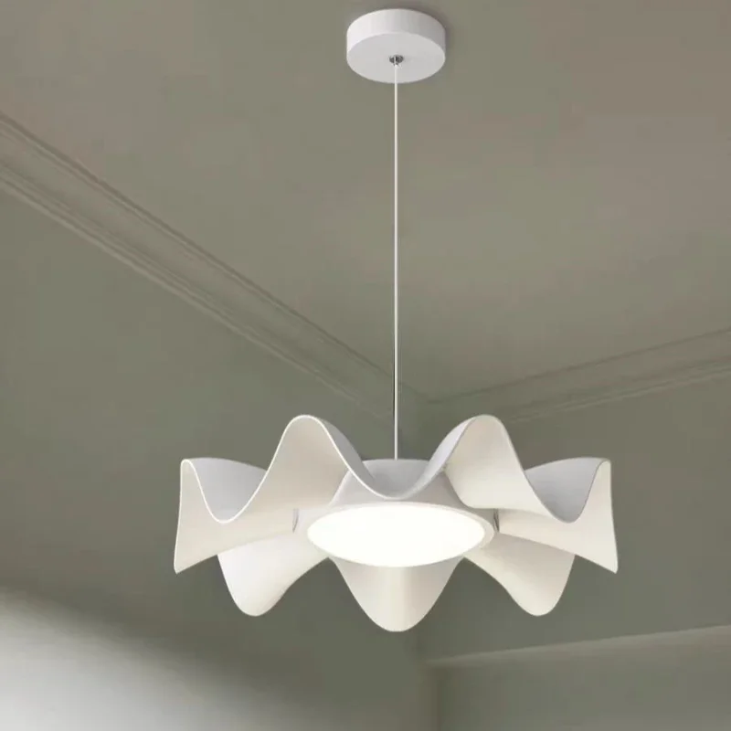 Nordic Designer Creative LED Chandelier Restaurant Living Room Bedroom Kitchen Retro Pendant Lamp Hotel Art Lighting Decoration
Nordic Designer Creative LED Chandelier Restaurant Living Room Bedroom Kitchen Retro Pendant Lamp Hotel Art Lighting Decoration