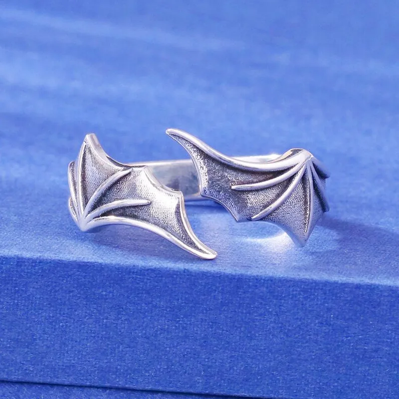 Retro Devil's Wings Simple 925 Sterling Silver Jewelry Temperament Bat Wings Opening Rings R135
Retro Devil's Wings Simple 925 Sterling Silver Jewelry Temperament Bat Wings Opening Rings R135