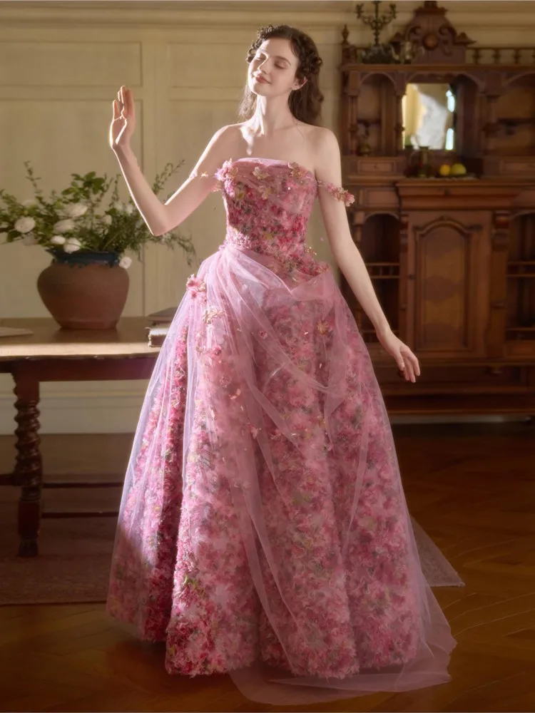 Sweet one-shoulder pink light travel photography luxury flower banquet dress
Sweet one-shoulder pink light travel photography luxury flower banquet dress