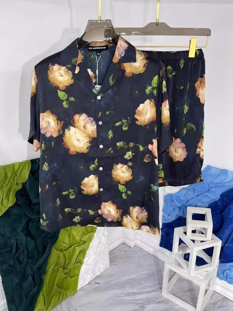 Summer Holiday Style Men's High Quality Loose Casual Suits Floral Print Shirts + Shorts Two Piece Set C818
Summer Holiday Style Men's High Quality Loose Casual Suits Floral Print Shirts + Shorts Two Piece Set C818