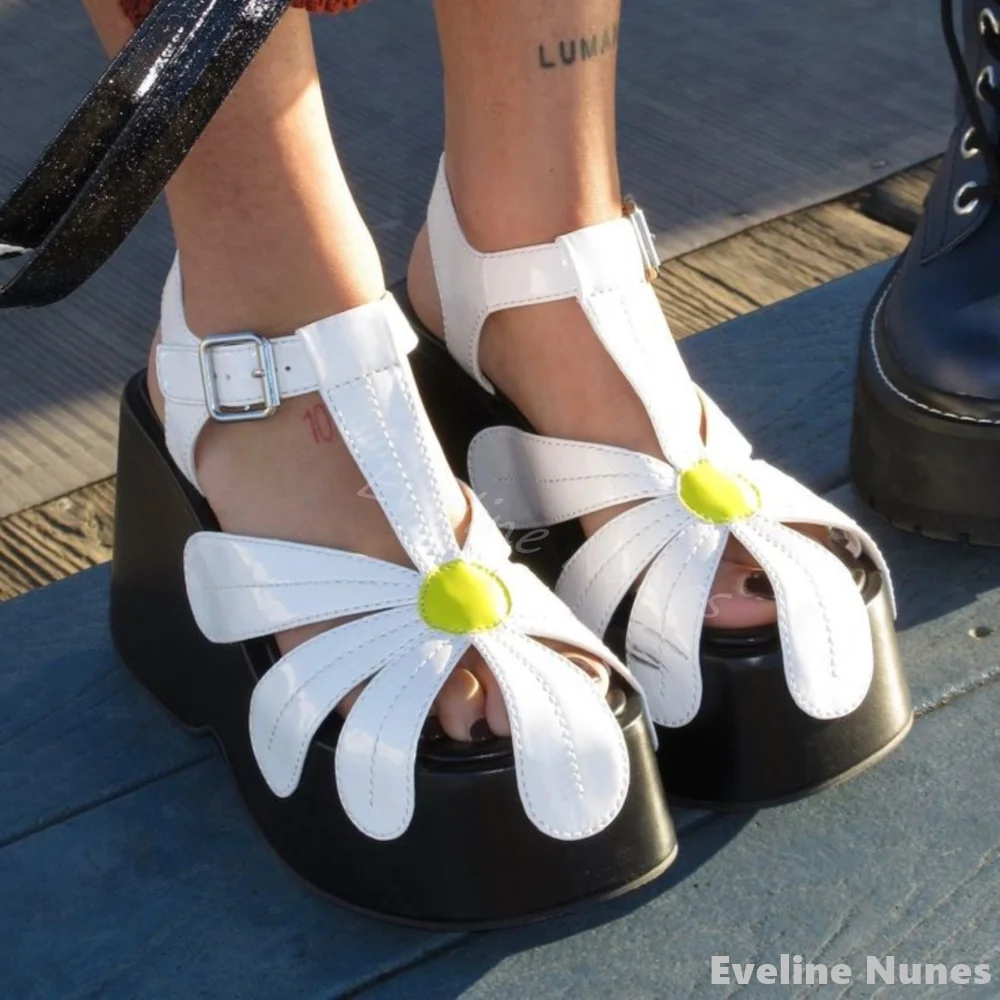 Hollow Flower Denim Sandals Women Mixed Colors Round Toe Platform Black Leather Sandals 2025 New Cute Simple Commuter Sandals
Hollow Flower Denim Sandals Women Mixed Colors Round Toe Platform Black Leather Sandals 2025 New Cute Simple Commuter Sandals