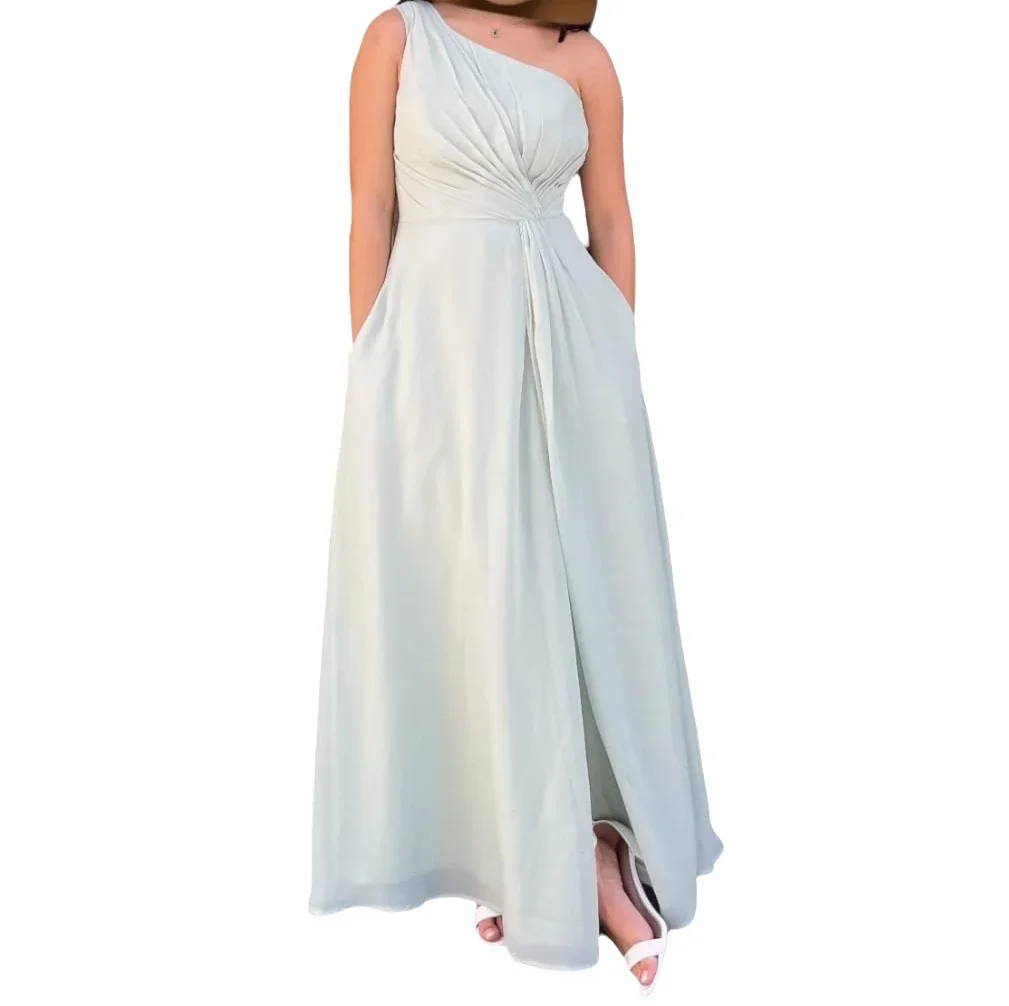 Dubai Fluffy Evening Party Dresses One-Shoulder Simply Draped Modern Formal & Evening Gowns توصيل سريع فساتين
Dubai Fluffy Evening Party Dresses One-Shoulder Simply Draped Modern Formal & Evening Gowns توصيل سريع فساتين