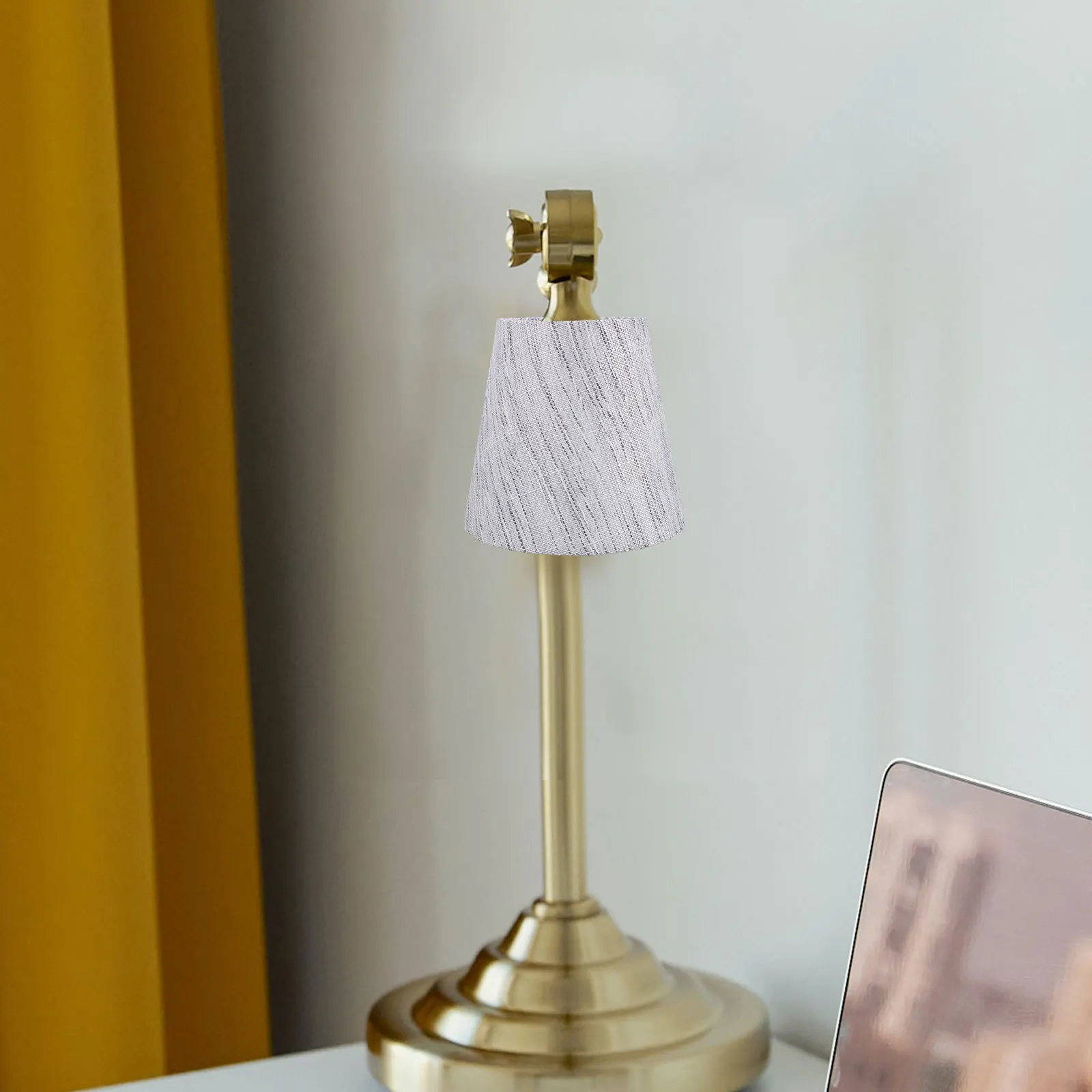 Chandeliers Fabric Lampshade Small Drum Style Replacement E14 Bulbs Suitable for Living Room Bedroom Desk Table Lamp
Chandeliers Fabric Lampshade Small Drum Style Replacement E14 Bulbs Suitable for Living Room Bedroom Desk Table Lamp