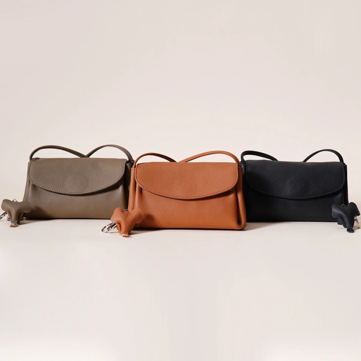 New Women's Crossbody Bag Genuine Cowhide Luxury Mini Elegant Shoulder Purse High Quality Soft Leather Daily Casual Portable Bag
New Women's Crossbody Bag Genuine Cowhide Luxury Mini Elegant Shoulder Purse High Quality Soft Leather Daily Casual Portable Bag
