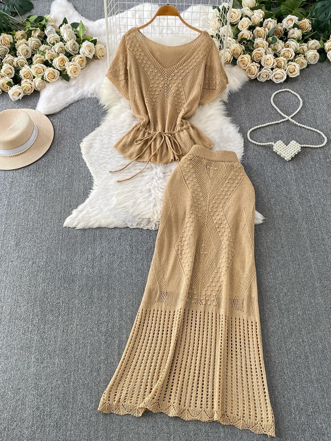 Elegant V-Neck Knitted Top with Belt Loose Fit Summer Casual Wear Breathable Mid-Thick No-Fur Two-Piece Set for Teens
Elegant V-Neck Knitted Top with Belt Loose Fit Summer Casual Wear Breathable Mid-Thick No-Fur Two-Piece Set for Teens