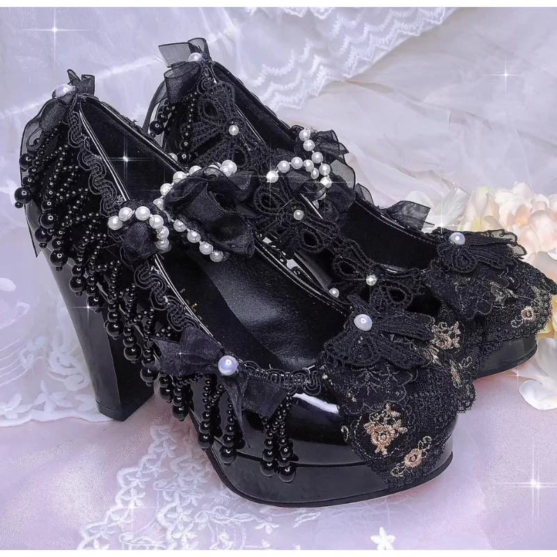 Готические черные туфли-лодочки на платформе с жемчугом и бантом, на массивном каблуке, женские, летние 2026, в стиле Лолита, ручной работы, для вечеринок и косплея
Готические черные туфли-лодочки на платформе с жемчугом и бантом, на массивном каблуке, женские, летние 2026, в стиле Лолита, ручной работы, для вечеринок и косплея