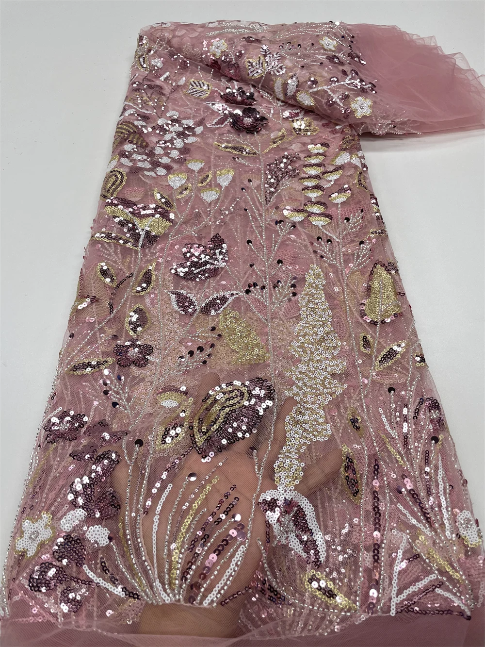 Beautiful Sequins Beads Groom Embroidered French Mesh Tulle Lace African Lace Fabirc For Nigerian Dresses Weddings Party QF0846
Beautiful Sequins Beads Groom Embroidered French Mesh Tulle Lace African Lace Fabirc For Nigerian Dresses Weddings Party QF0846