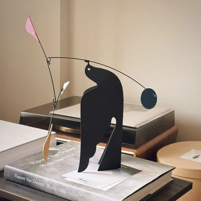 Modern art creative bird balance ornament, bedroom living room entrance villa desktop handicraft decoration
Modern art creative bird balance ornament, bedroom living room entrance villa desktop handicraft decoration